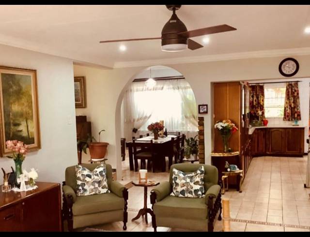 4 BEDROOM HOUSE FOR SALE IN BRACKENHURST